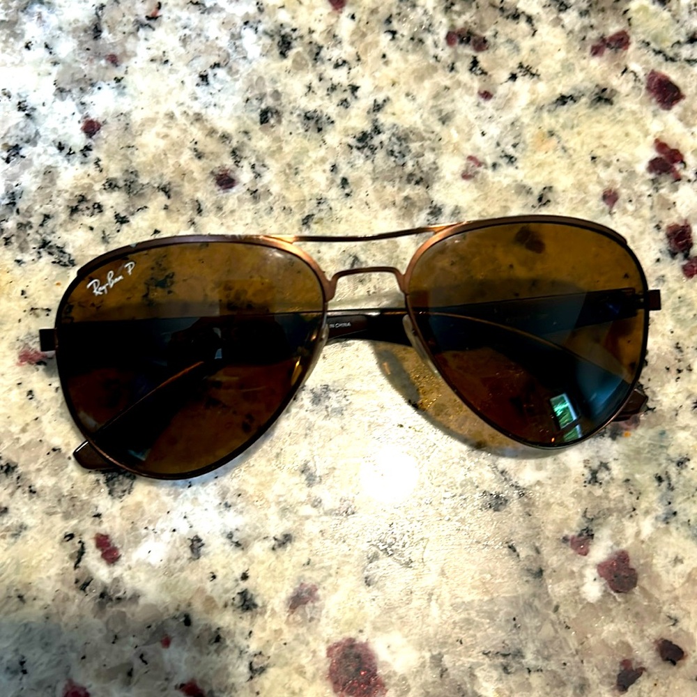 Ray ban